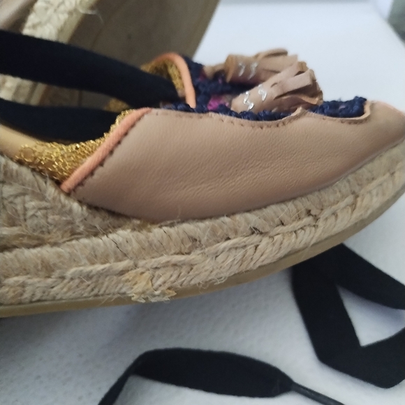 MEHER KAKALIA SHOES - Picture 7 of 10